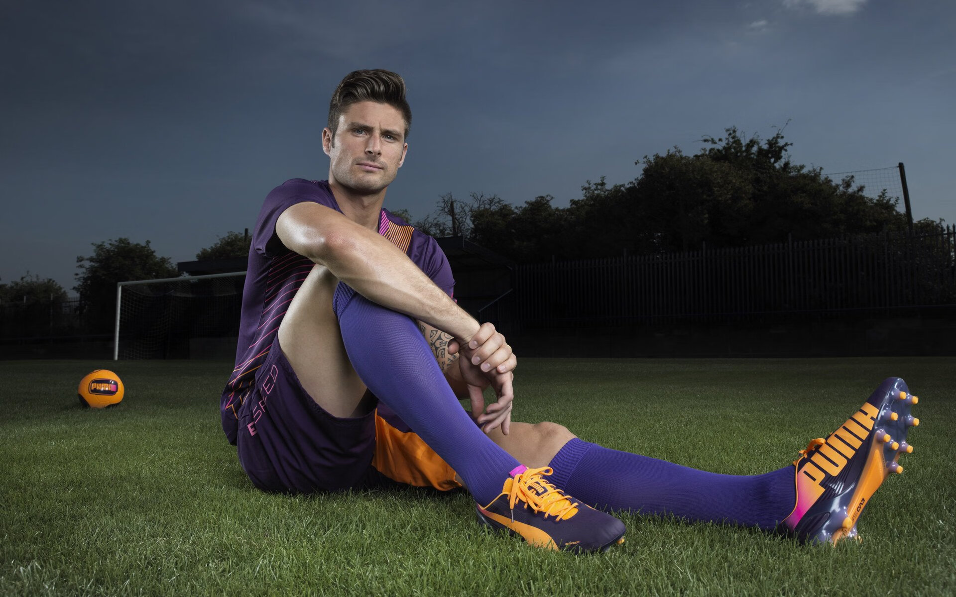 转会市场风云再起,豪门抢人大战引爆夏窗